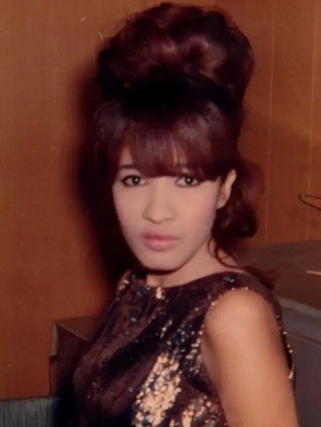 RONNIE SPECTOR’S NET WORTH & SALARY DETAILS