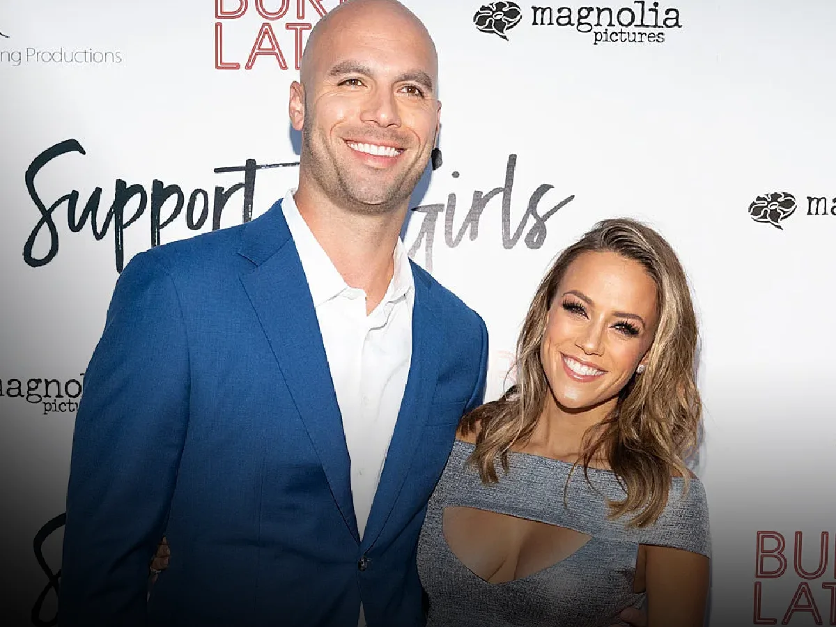 Mike Caussin Net Worth