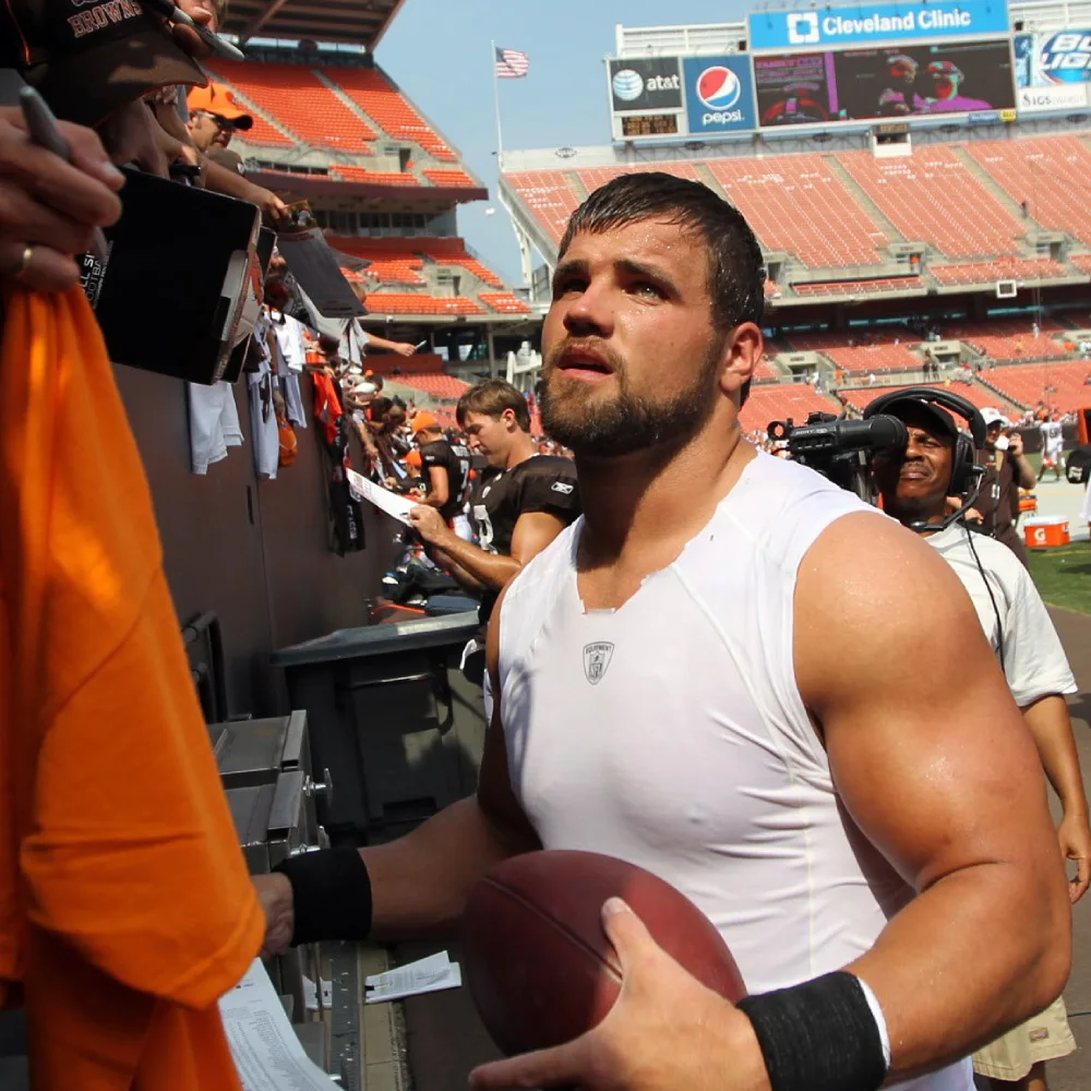 Peyton Hillis Contracts